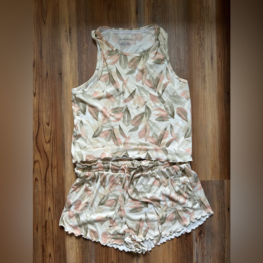 Pajama Shorts and Tank Set L